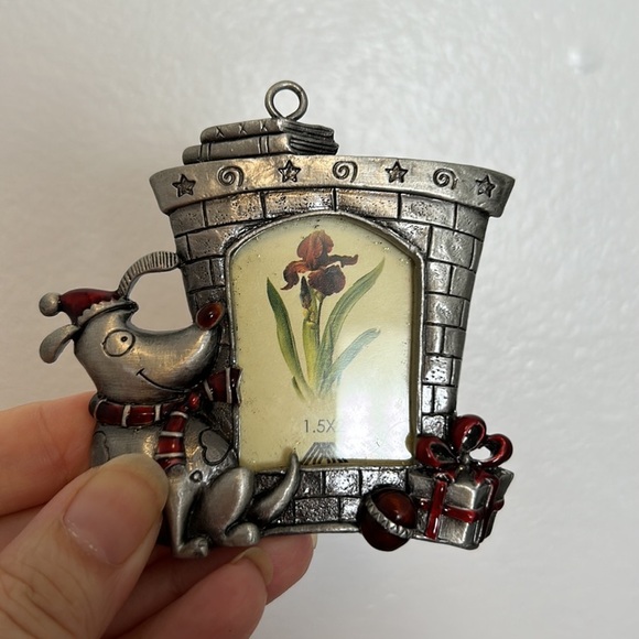Christmas Ornament Picture Frame Pewter Dog Present by Fireplace - Picture 5 of 5